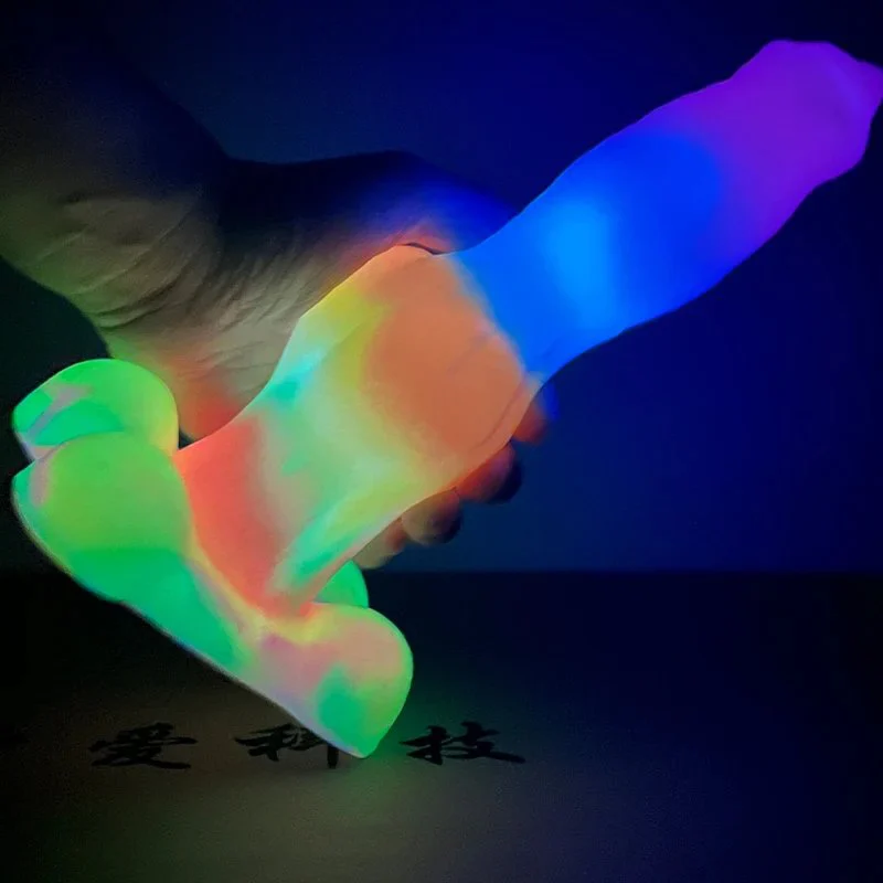 9 Inch Glow in Dark Monster Dildo for Women Luminous Geeky Dildo With Suction Cup Smooth Luminescent