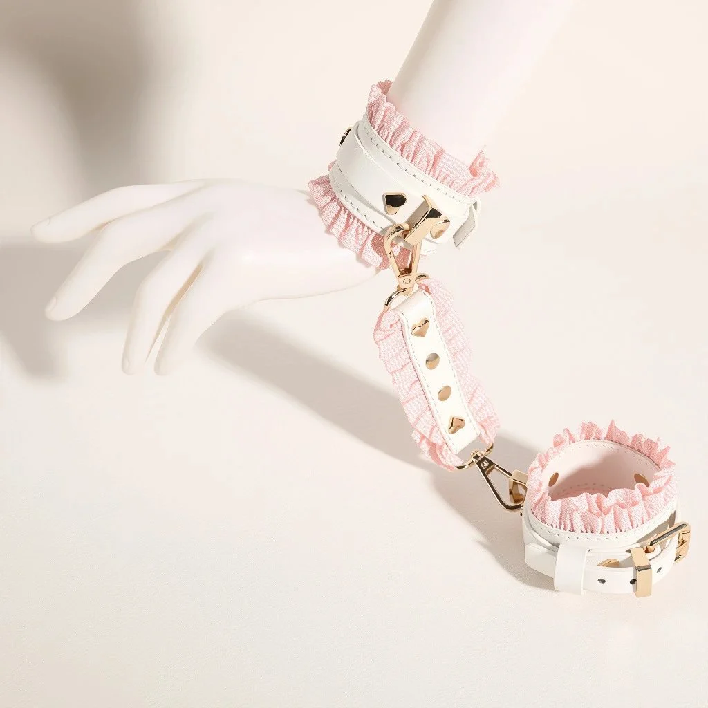 Customized Adult Sex Props Maid Set Handcuffs Collars Sex Toys For Women