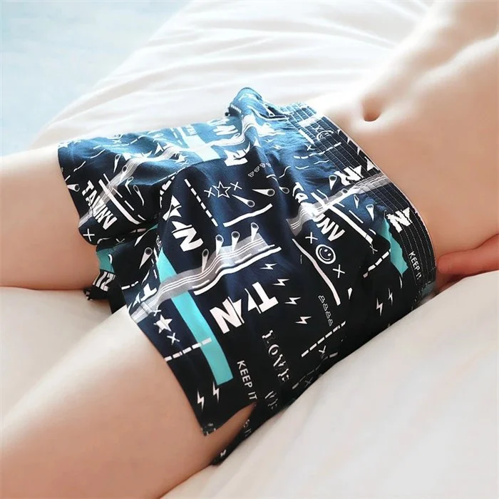 Soft Breathable Men's Cotton Underwear Boxers Briefs with Comfortable Waistband