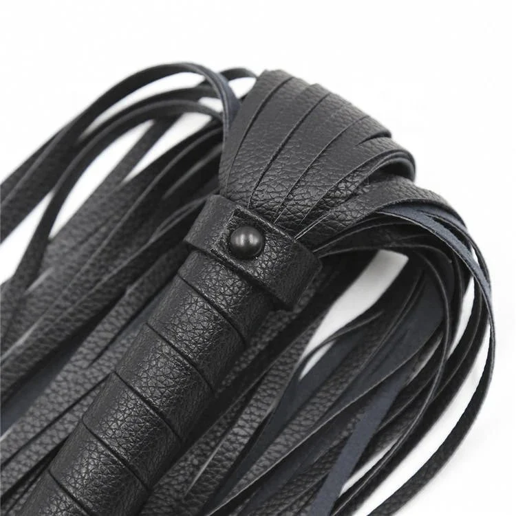 Sexual Flirt Tools Sex Whips Bondage Toy for Adults Sex Black Leather Flogger Fetish Whip