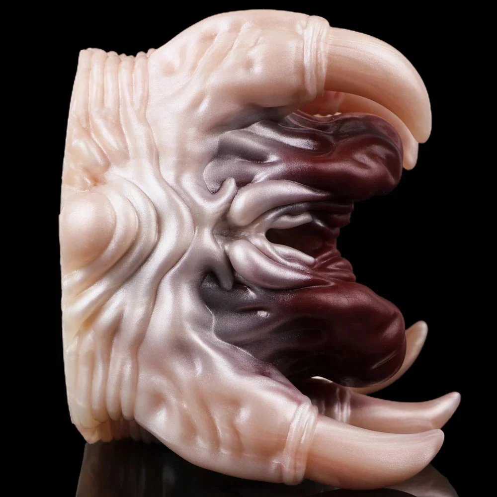 Animal-like Design Men Masturbator with Single Channel Soul Embracer Facehugger Aircraft Masturbator for Men